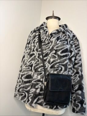 Black Leather Crossbody Bag - Classic Everyday Style
